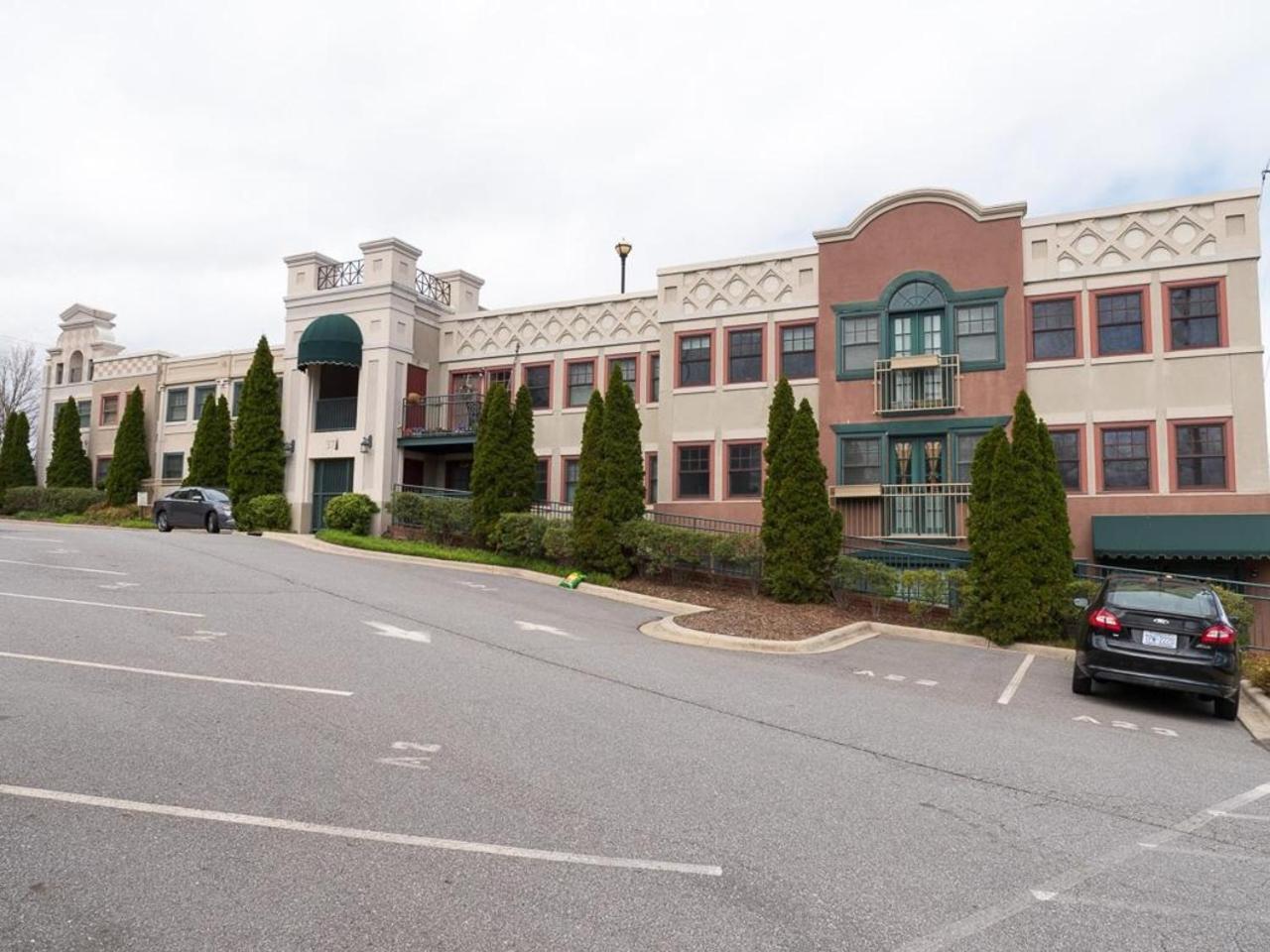 The Easy Spot Dt Parking Villa Asheville Buitenkant foto